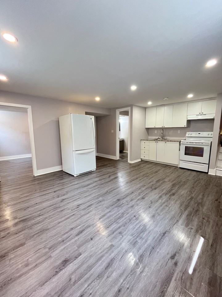 95 Leaside Dr - Photo 3 of 7