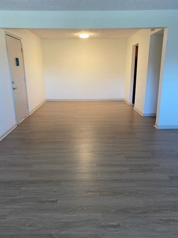 600 Cove Lake Village - Photo 3 of 16