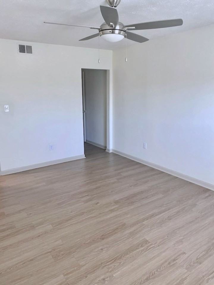 600 Cove Lake Village - Photo 5 of 16