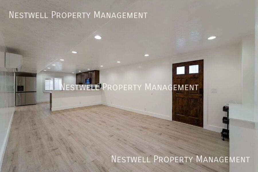 11646 S Keystone Dr - Photo 2 of 29