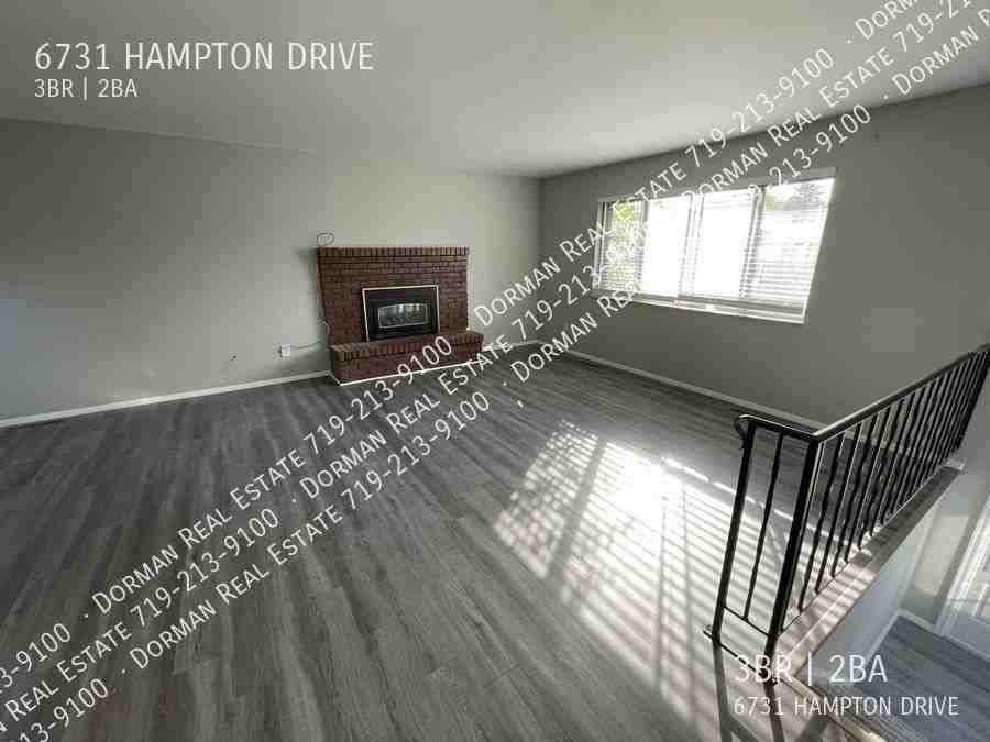 6731 Hampton Dr - Photo 3 of 12