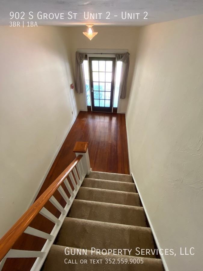 902 S Grove St Apt 2 #2 - Photo 3 of 24