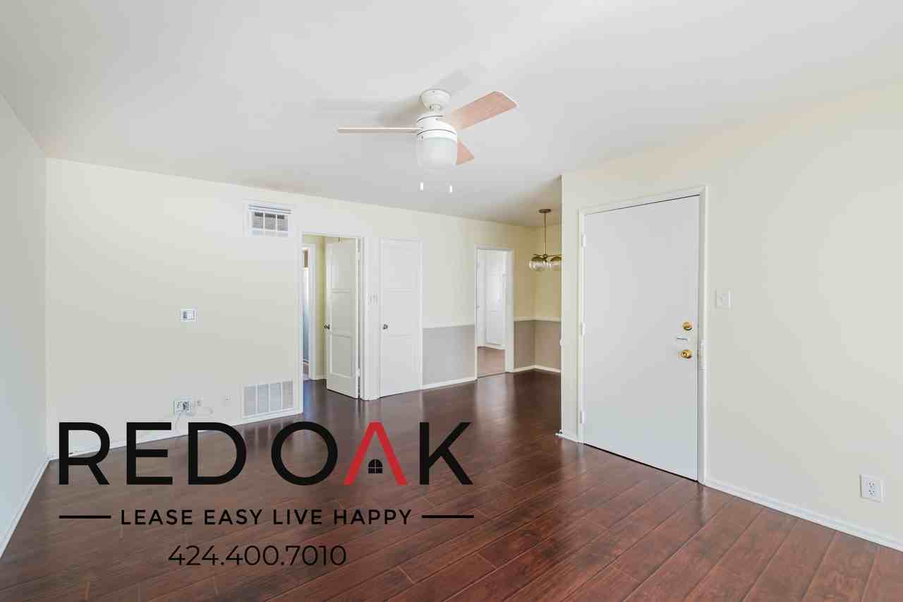 1315 N Laurel Ave #B - Photo 3 of 17