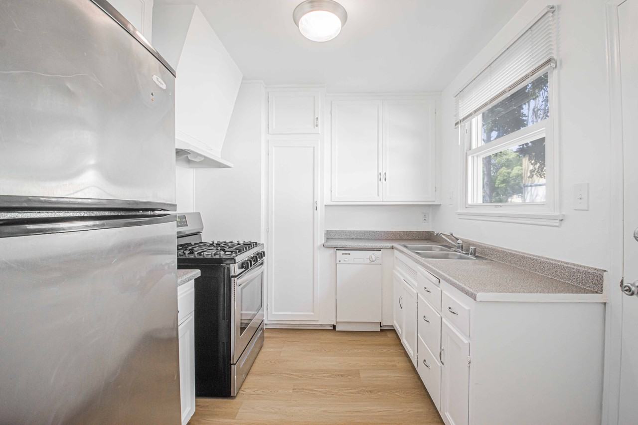 W 88th St #5844-5 - Photo 3 of 22
