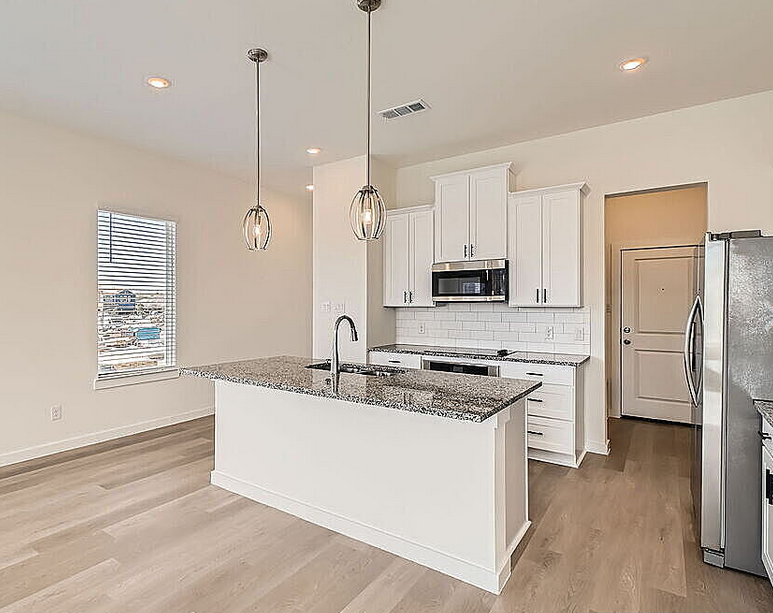 8013 Sawyer Drive - Photo 4 of 16