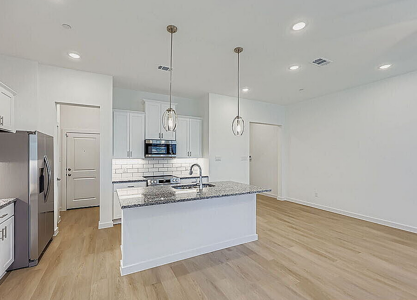 8013 Sawyer Drive - Photo 5 of 16