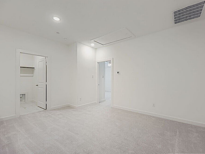 8013 Sawyer Drive - Photo 7 of 16