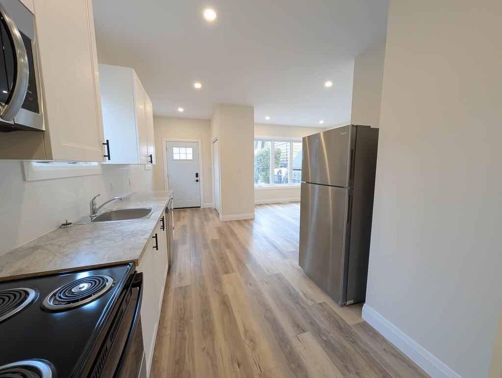 70 Scott St W - Photo 7 of 14