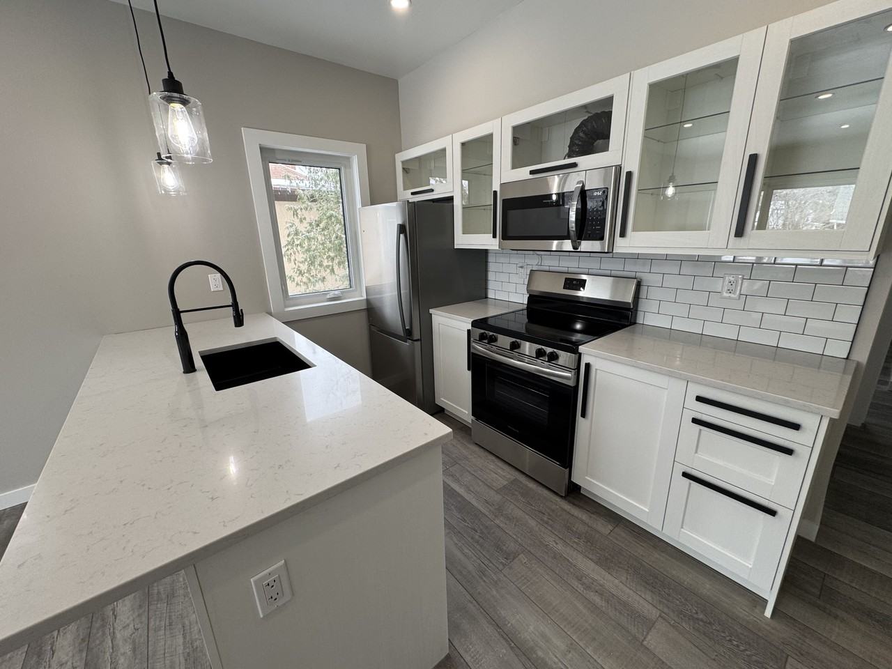 255 Woodlawn Street - Photo 2 of 25