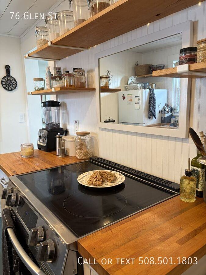 76 Glen St - Photo 3 of 24