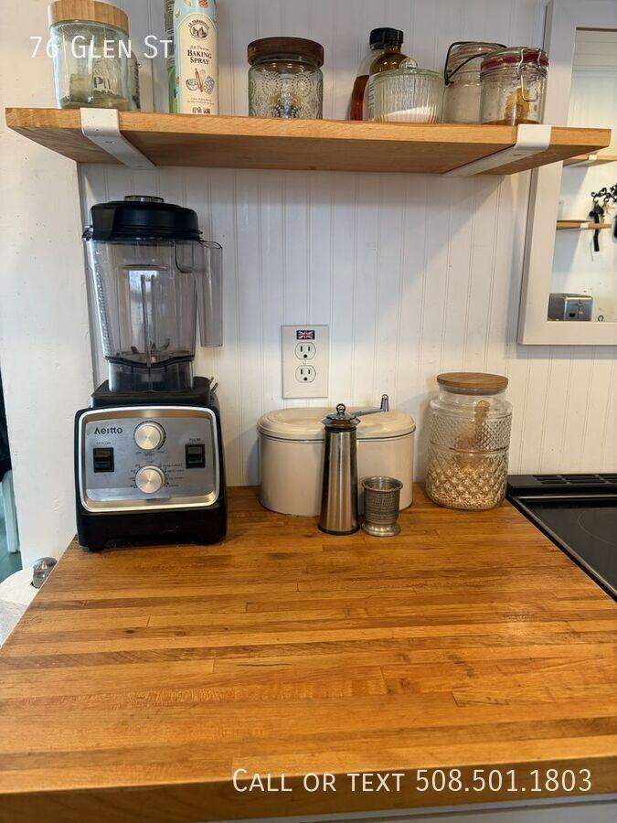 76 Glen St - Photo 4 of 24