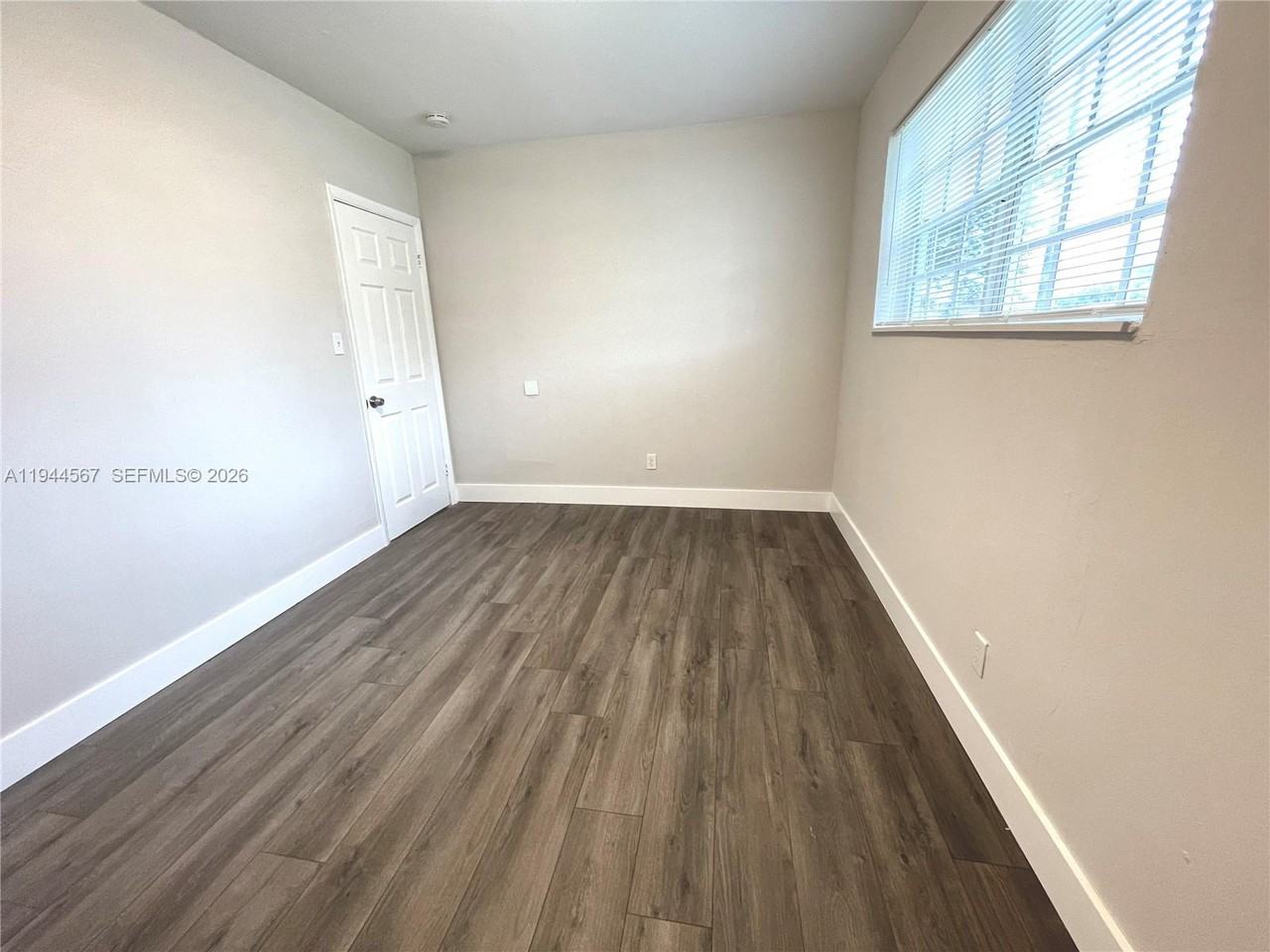 2580 Nw 4th Ct #2580 - Photo 6 of 10