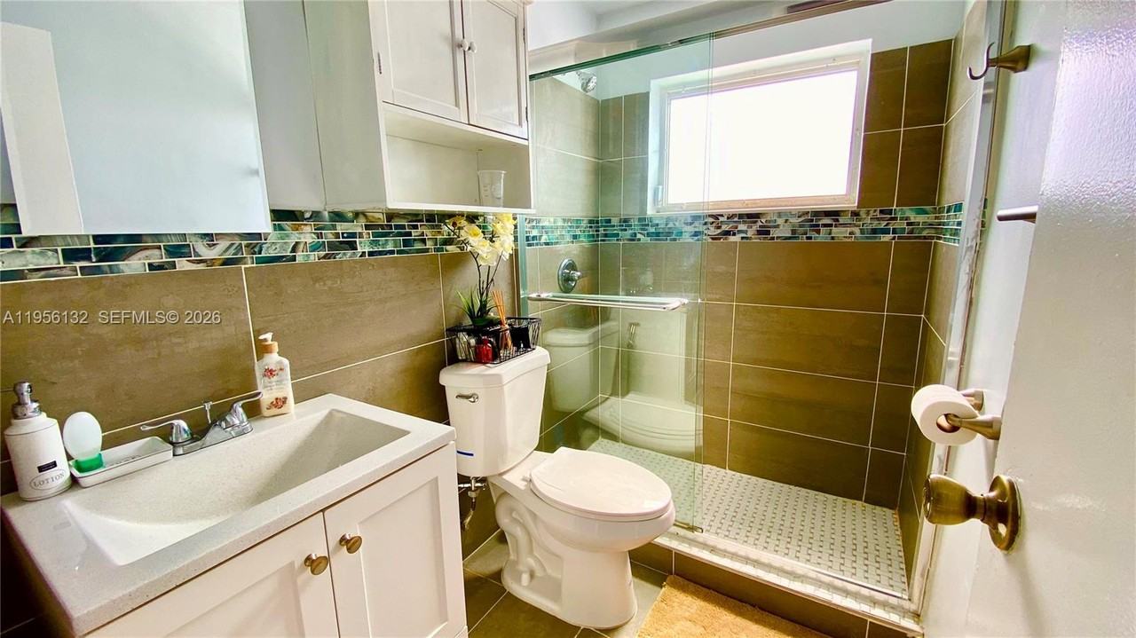 6810 Nw 28th St #6810-6810 - Photo 6 of 23