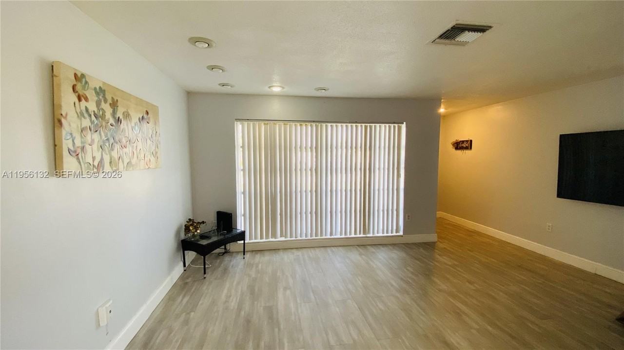 6810 Nw 28th St #6810-6810 - Photo 7 of 23