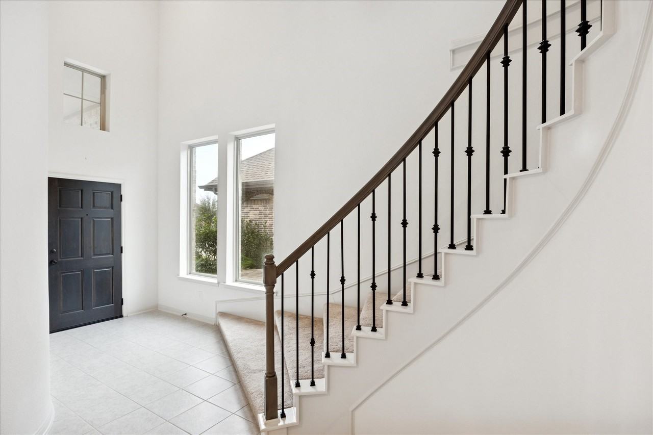 6018 Bristol Spur Ln #6018 - Photo 2 of 24