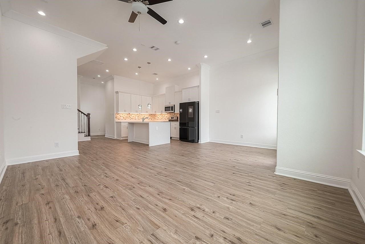 4319 Rosemont St #4319 - Photo 5 of 17