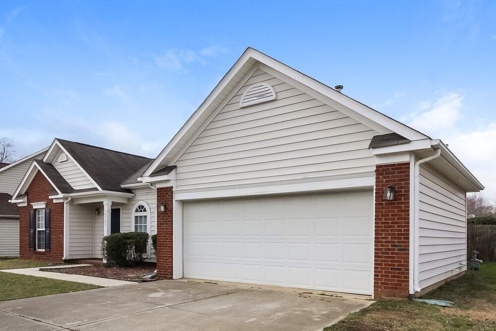 6123 Goldenfield Dr - Photo 4 of 19