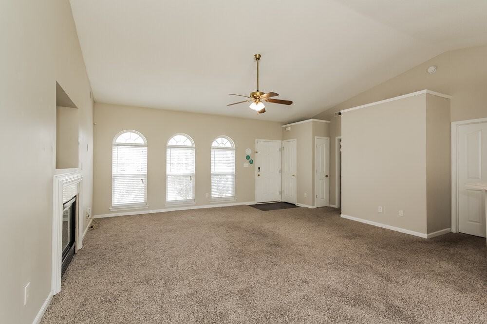 6123 Goldenfield Dr - Photo 7 of 19