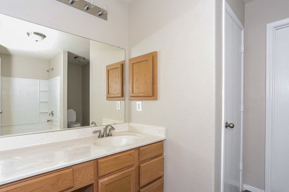 2040 Shawnee Trl - Photo 7 of 16