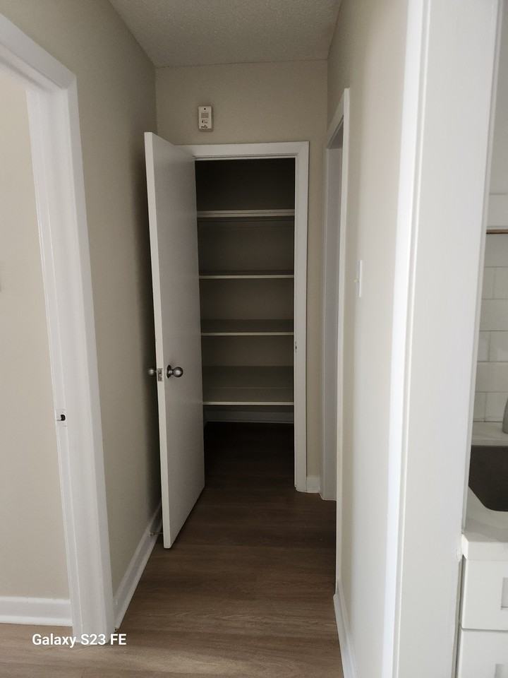 344 Dundas Street - Photo 6