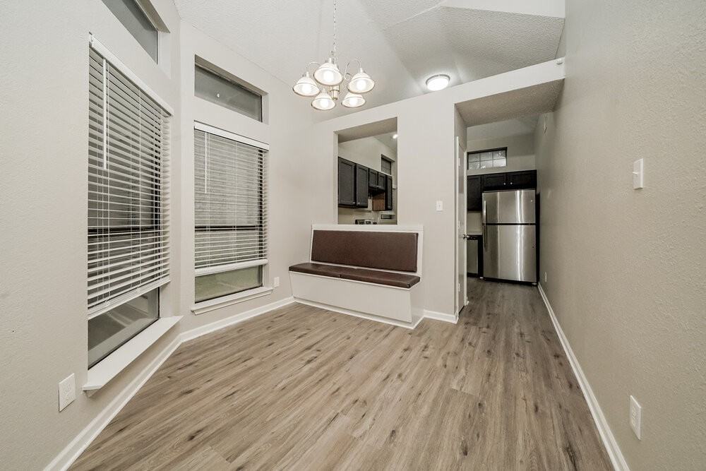 1307 Jasmine Dr - Photo 4 of 21