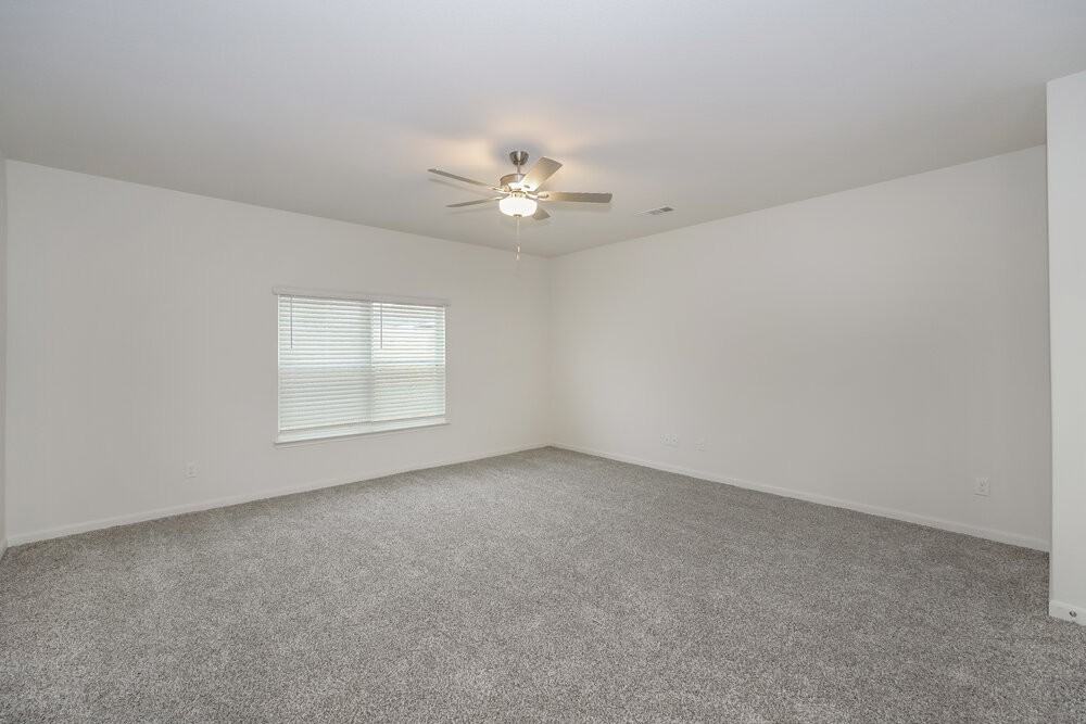 1317 Woodwinds Dr - Photo 5 of 17