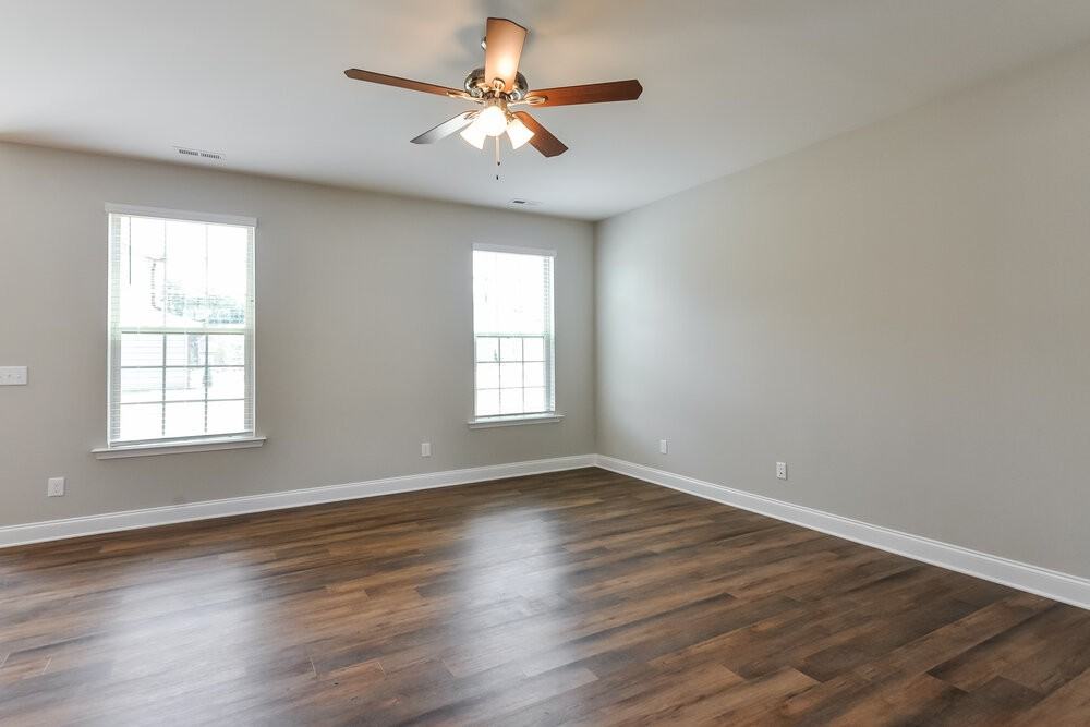 422 River Dell Townes Ave - Photo 6 of 17