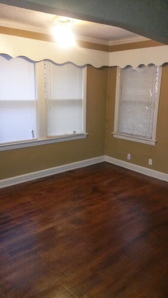 7400 Forest Ave - Photo 3 of 17