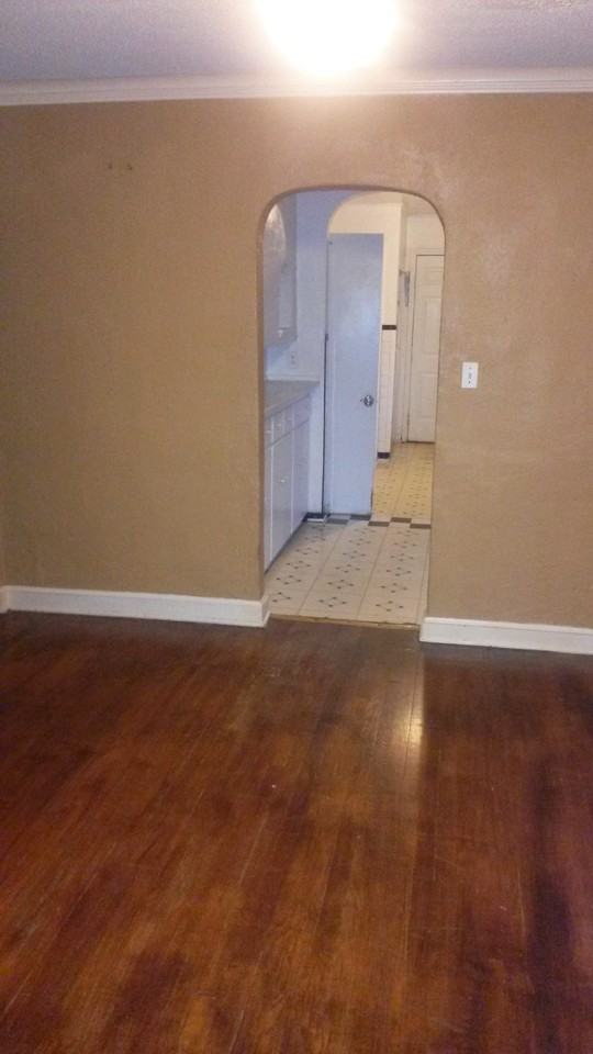 7400 Forest Ave - Photo 7 of 17