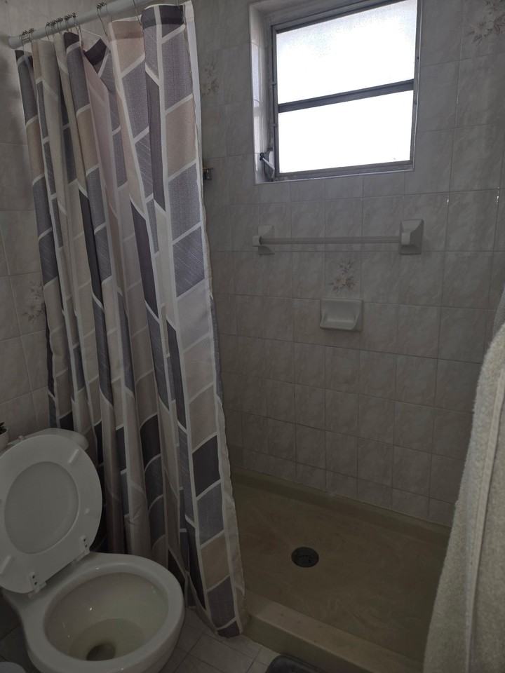 3165 W 2nd Ave #1 - Photo 6 of 7