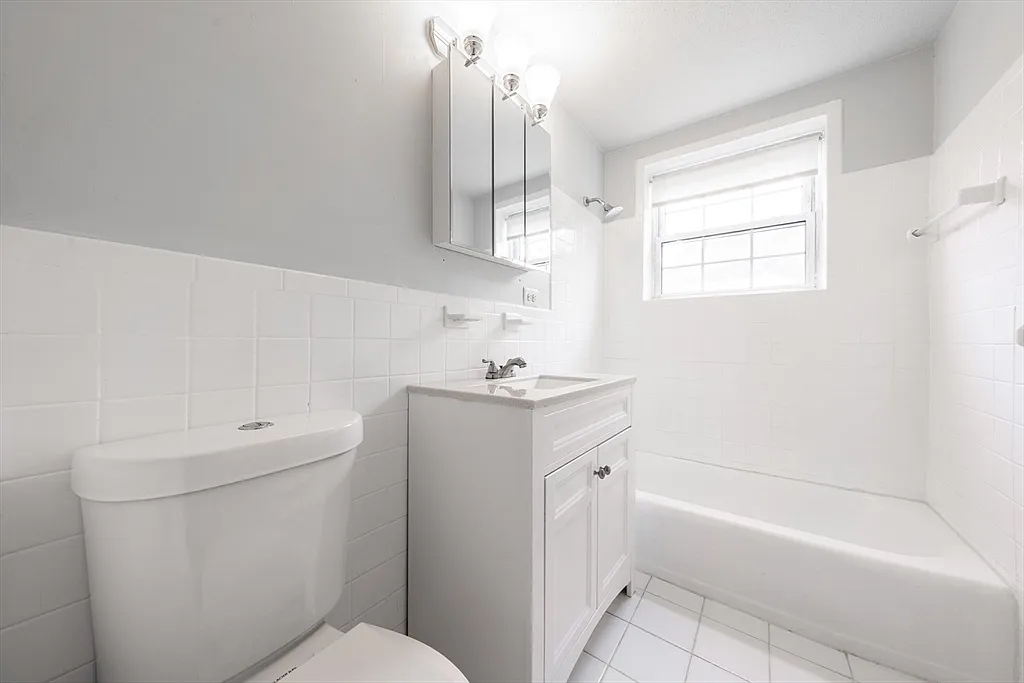 10 Colonial Village Dr #9