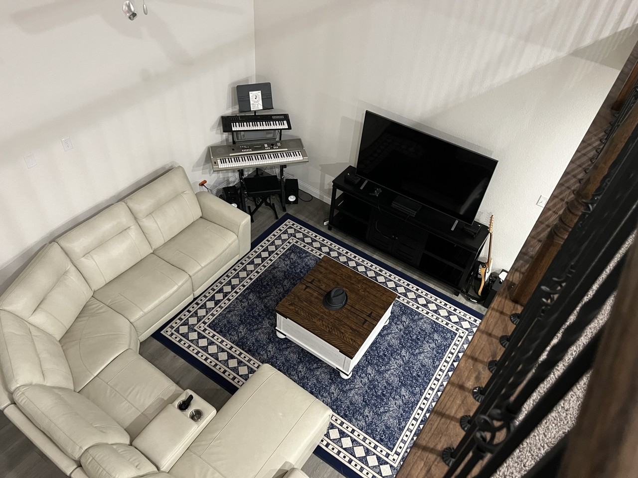 1621 Blakely Pl - Photo 5 of 9