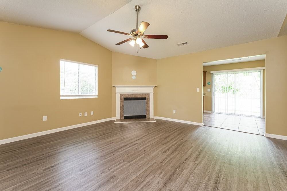 2650 Stratford Lake Rd - Photo 5 of 16