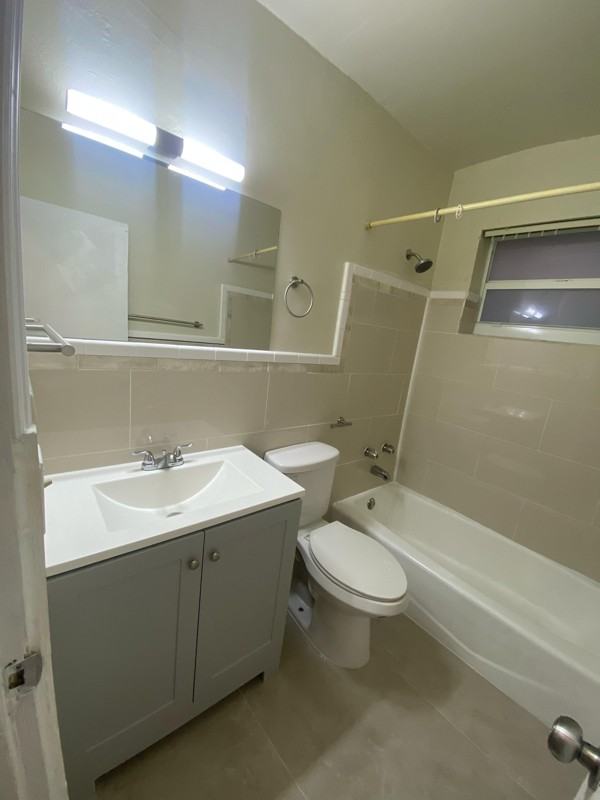 29 Nw 68th St - Photo 6 of 17