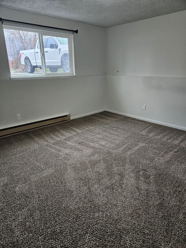 15822 E Heroy Ave #1 - Photo 5 of 8