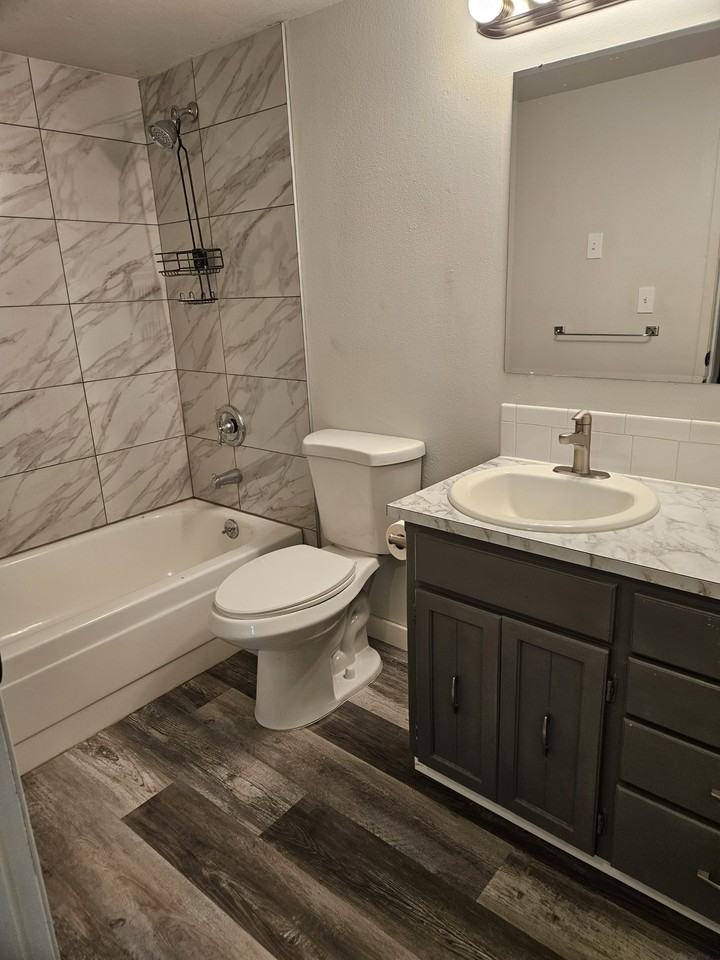 15822 E Heroy Ave #1 - Photo 6 of 8