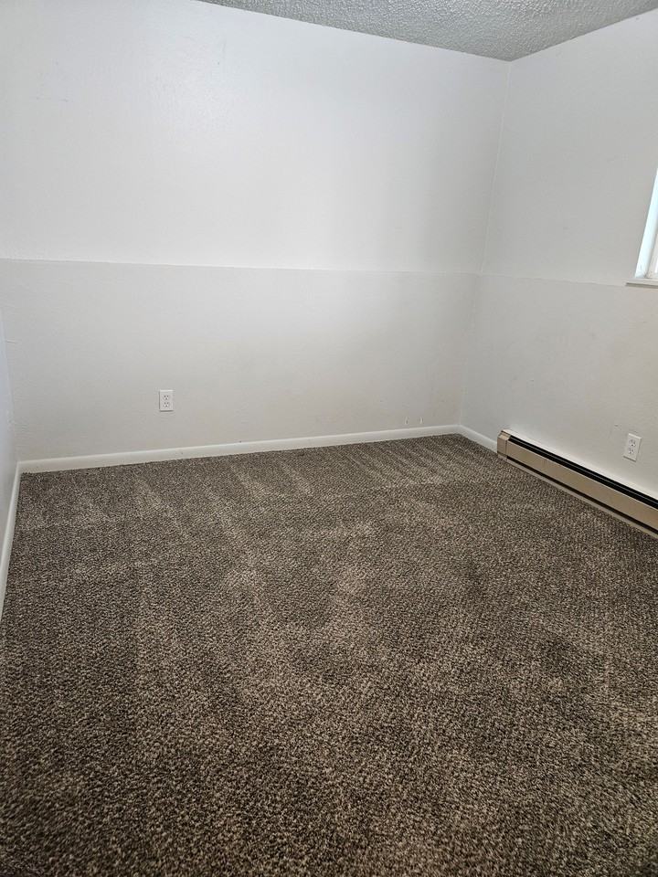 15822 E Heroy Ave #1 - Photo 7 of 8