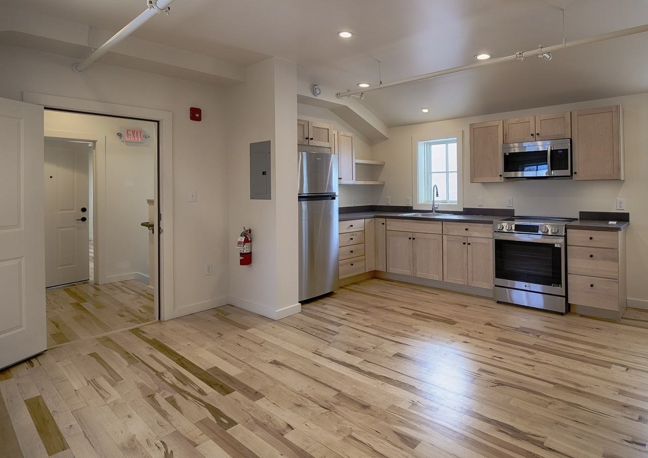 79 Main St #E - Photo 2 of 5