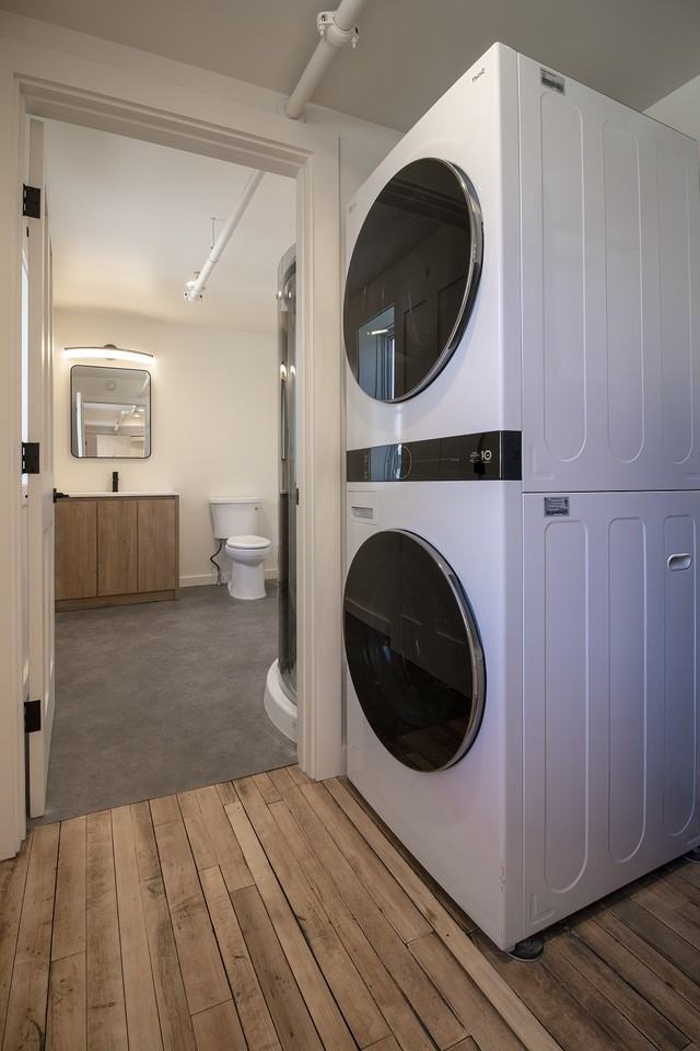 79 Main St #E - Photo 4 of 5