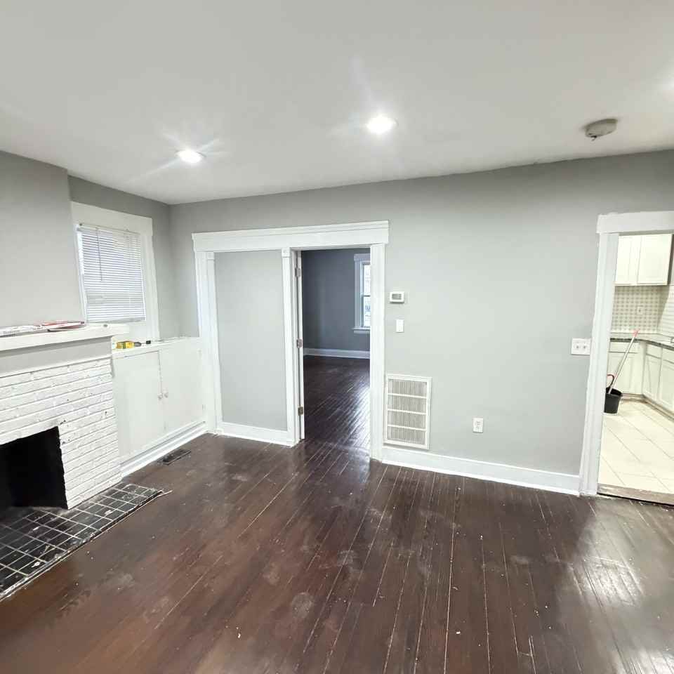 219 Schuyler Ave - Photo 3 of 6