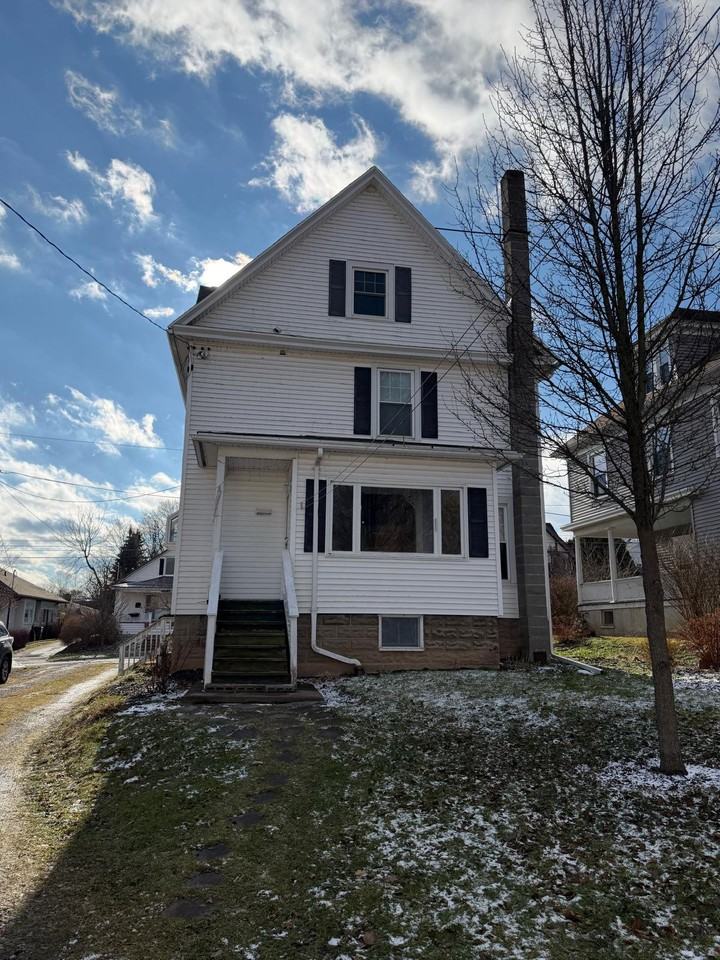 190 Lafayette Ave - Photo 2 of 20