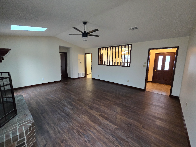 199 Lakeside Ln - Photo 2 of 19