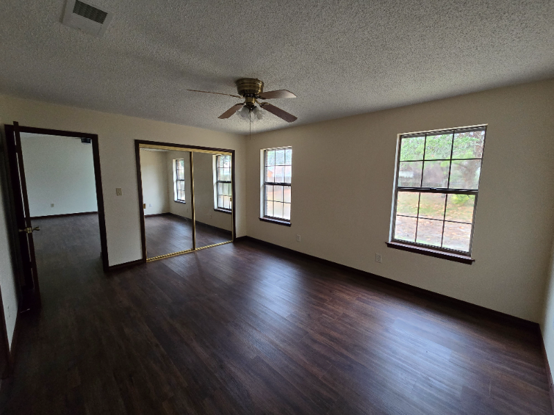 199 Lakeside Ln - Photo 4 of 19