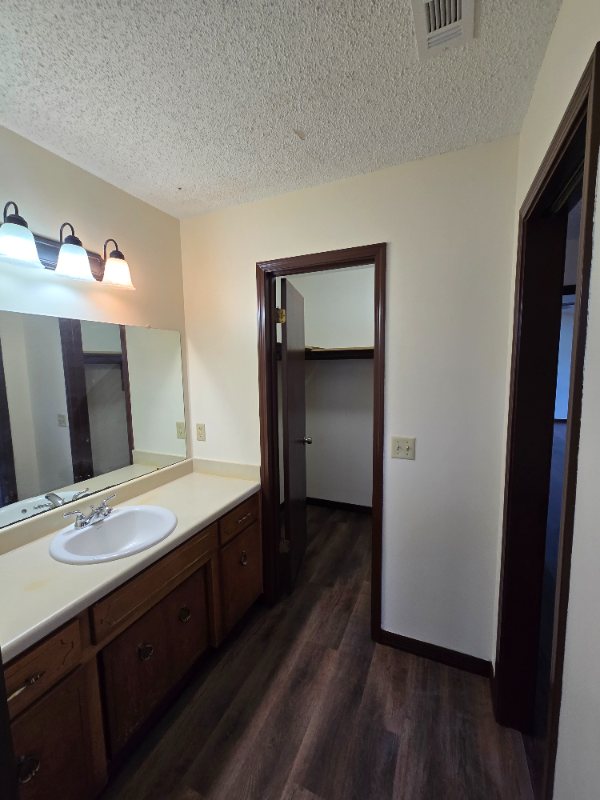 199 Lakeside Ln - Photo 6 of 19