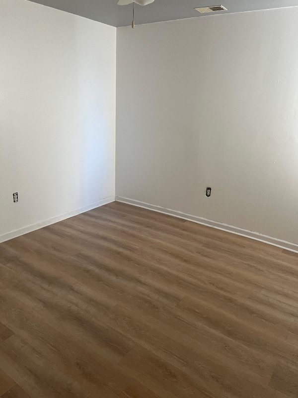 2351 N Park Ave #3 - Photo 3 of 7