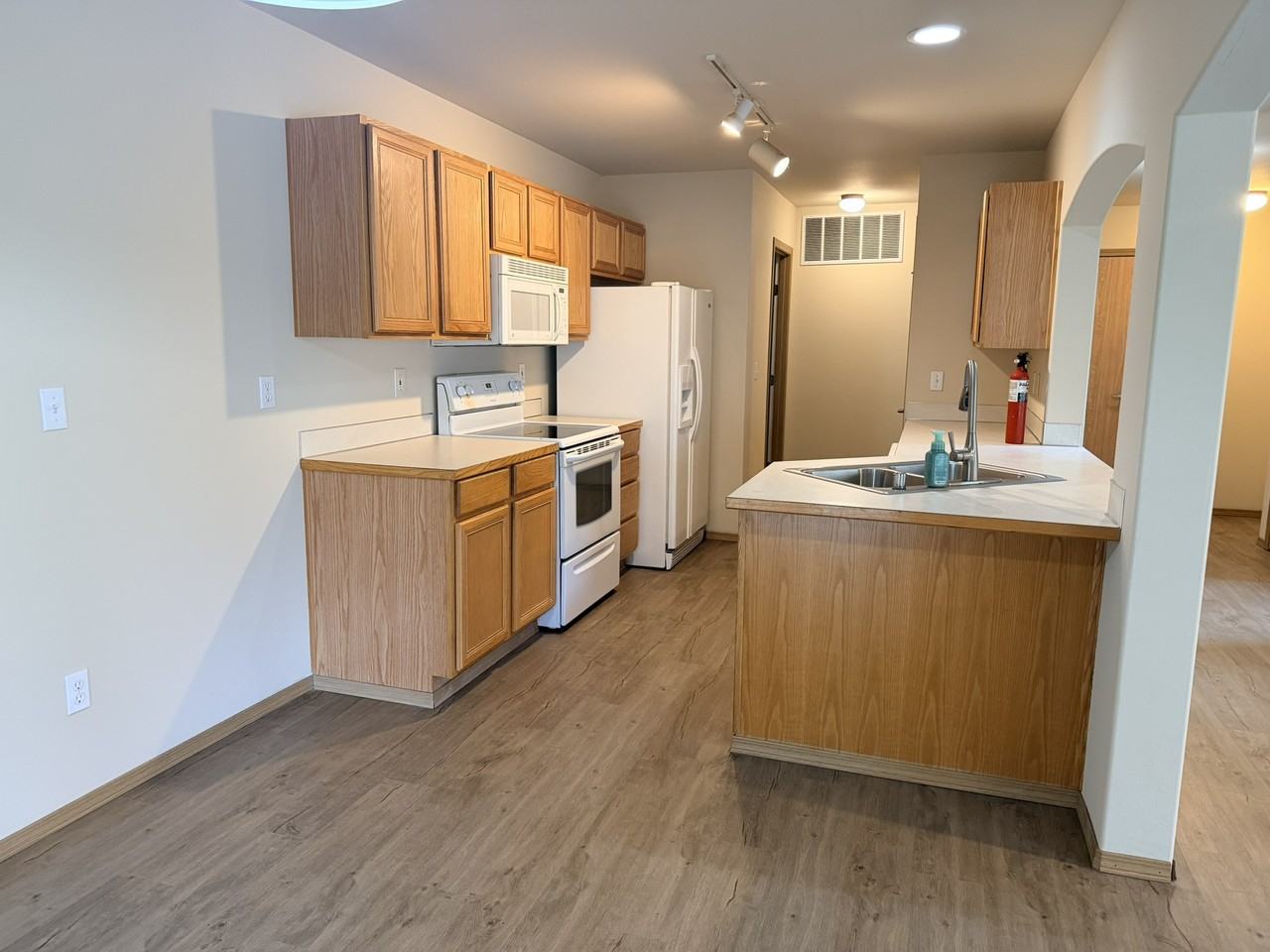 2808 187th Street East - Photo 6 of 25