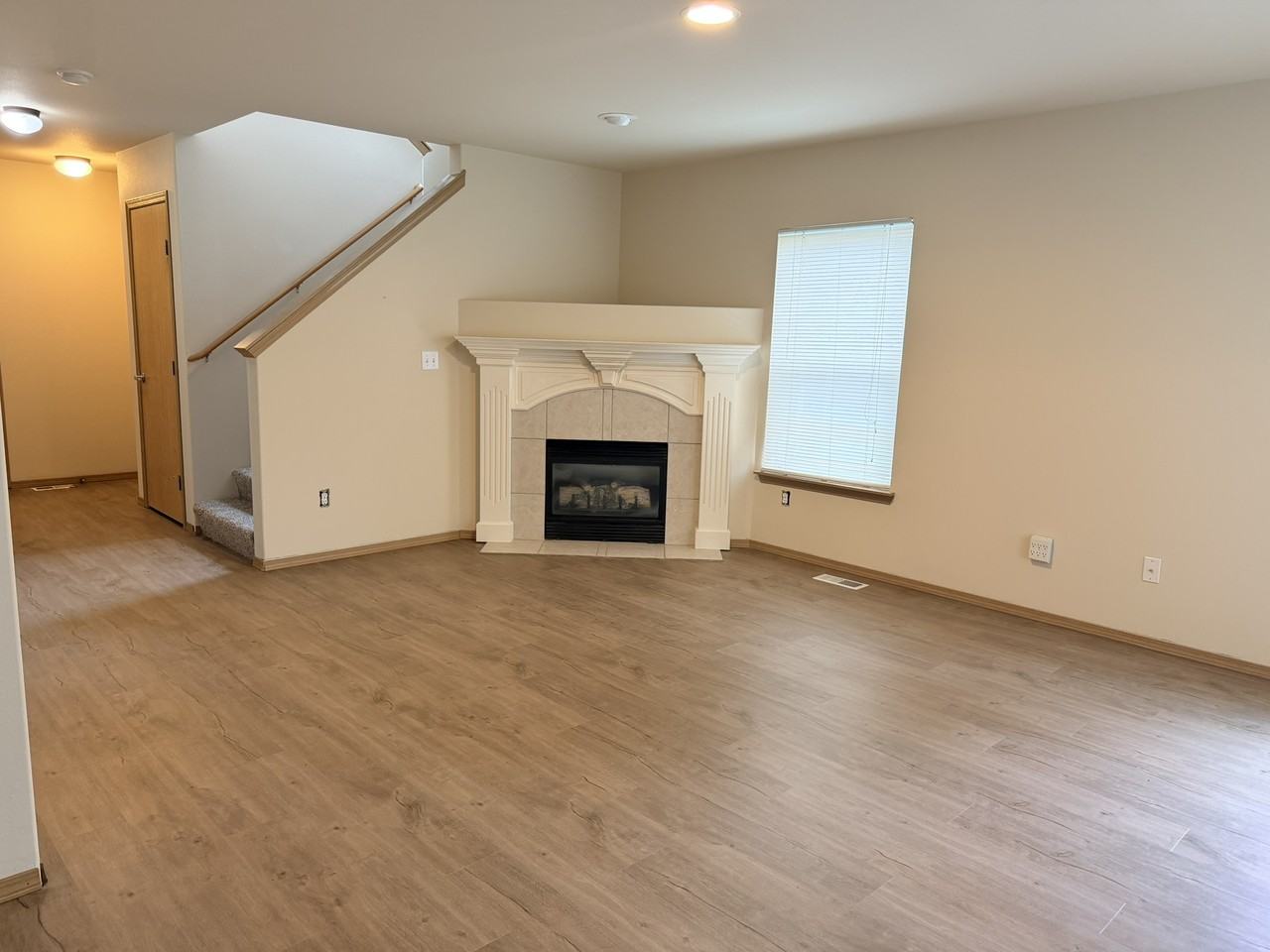 2808 187th Street East - Photo 3 of 25