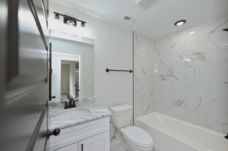 1609B Elizabeth Rd #B - Photo 3 of 6