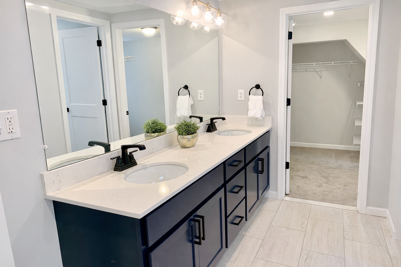 1508 Gardenia Ave - Photo 4 of 12