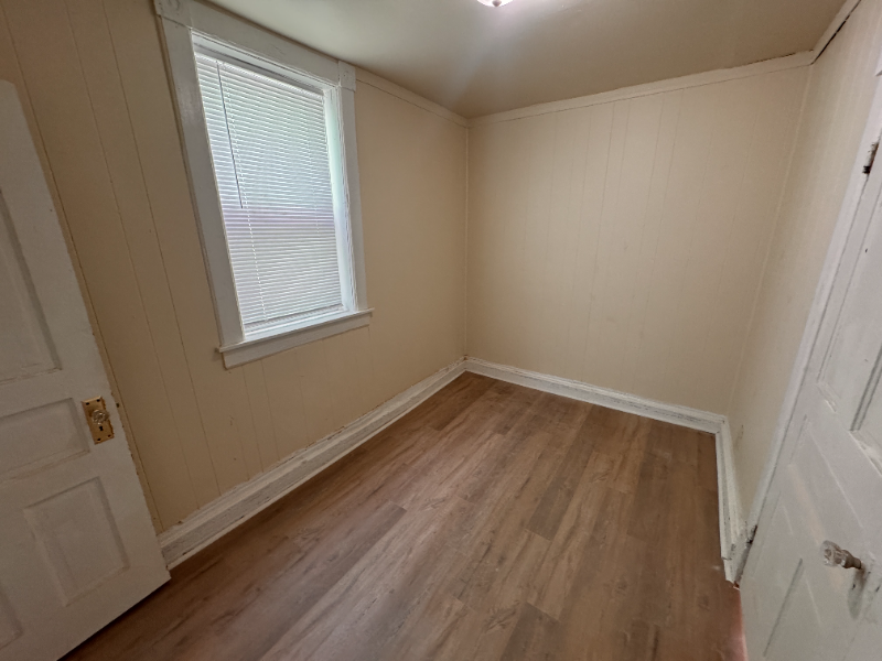 2004 W Lincoln Ave - Photo 4 of 6